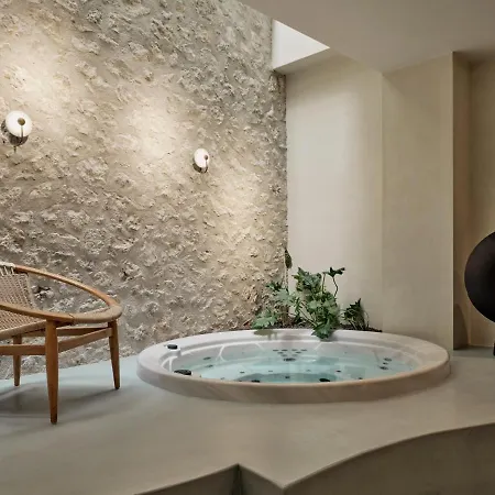 The Lekka & Hotel 4*